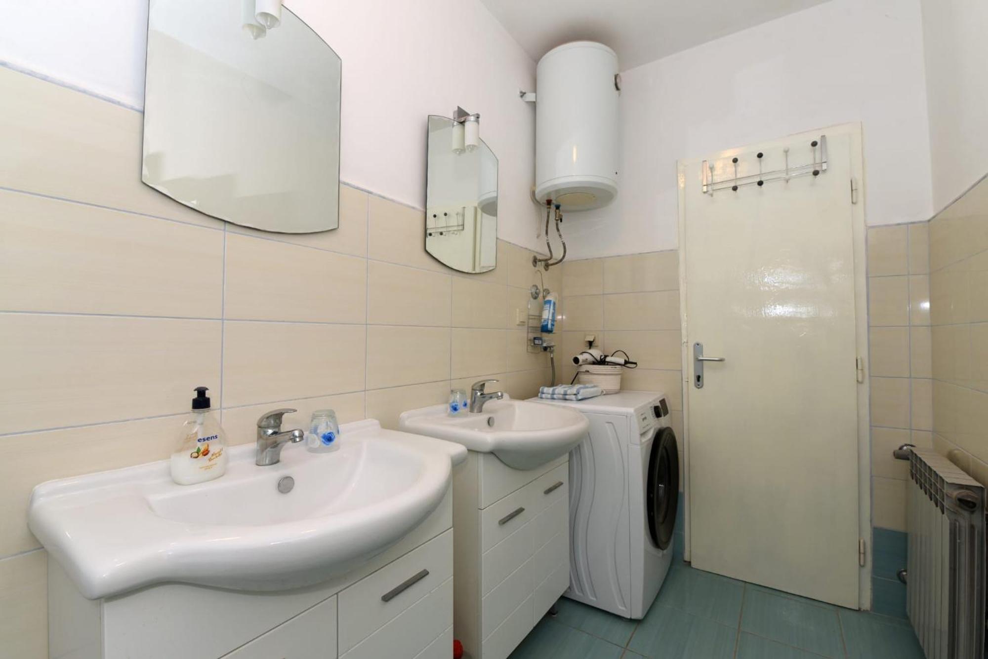 Apartment Happy Place Bacina Exterior photo